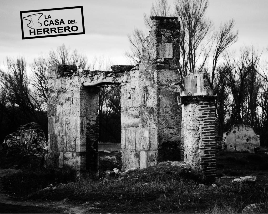La Casa Del Herrero El Poyo Exteriör bild