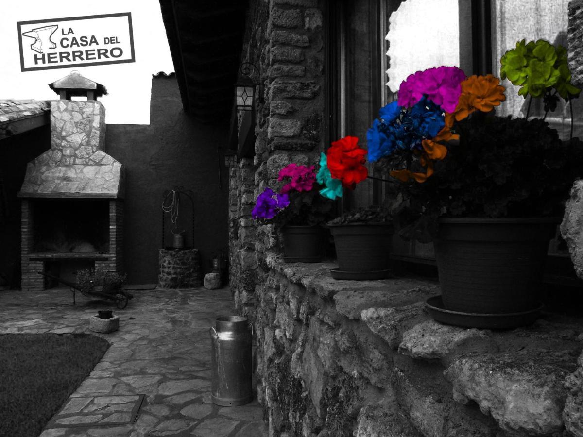 La Casa Del Herrero El Poyo Exteriör bild
