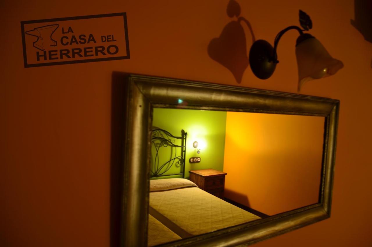 La Casa Del Herrero El Poyo Exteriör bild